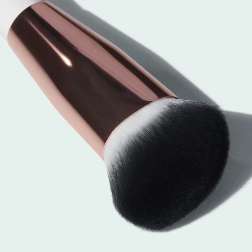 image flawless foundation brush 3